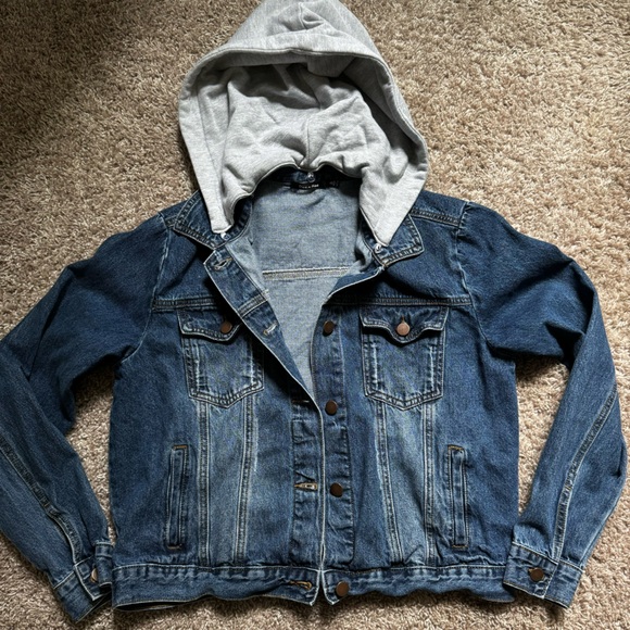 Doe & Rae Women’s Washed Denim Jacket With Hood Size Small Jean Jacket - Picture 7 of 14